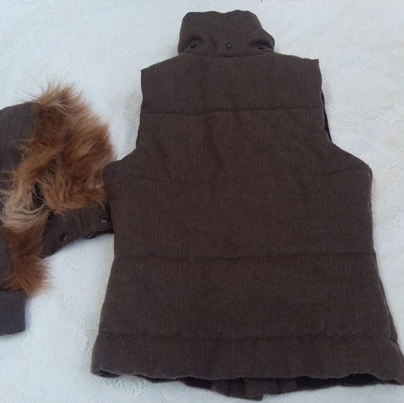 BB Dakota Wool Vest Fur Trimmed Hood - Picture 4 of 8